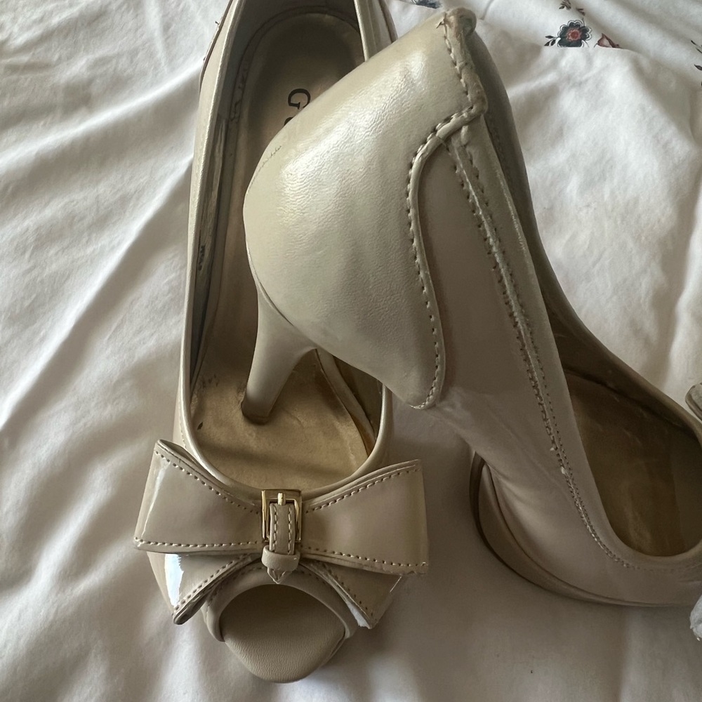 GUESS High heels